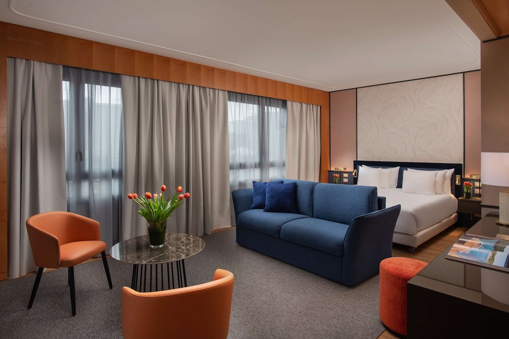 Junior Suite (Extra Bed 3 adults + 1 child)