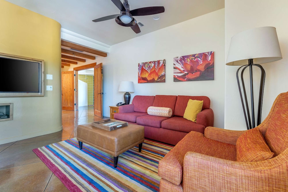 2 BEDROOMS WITH 2 KING BEDS - Photo 5