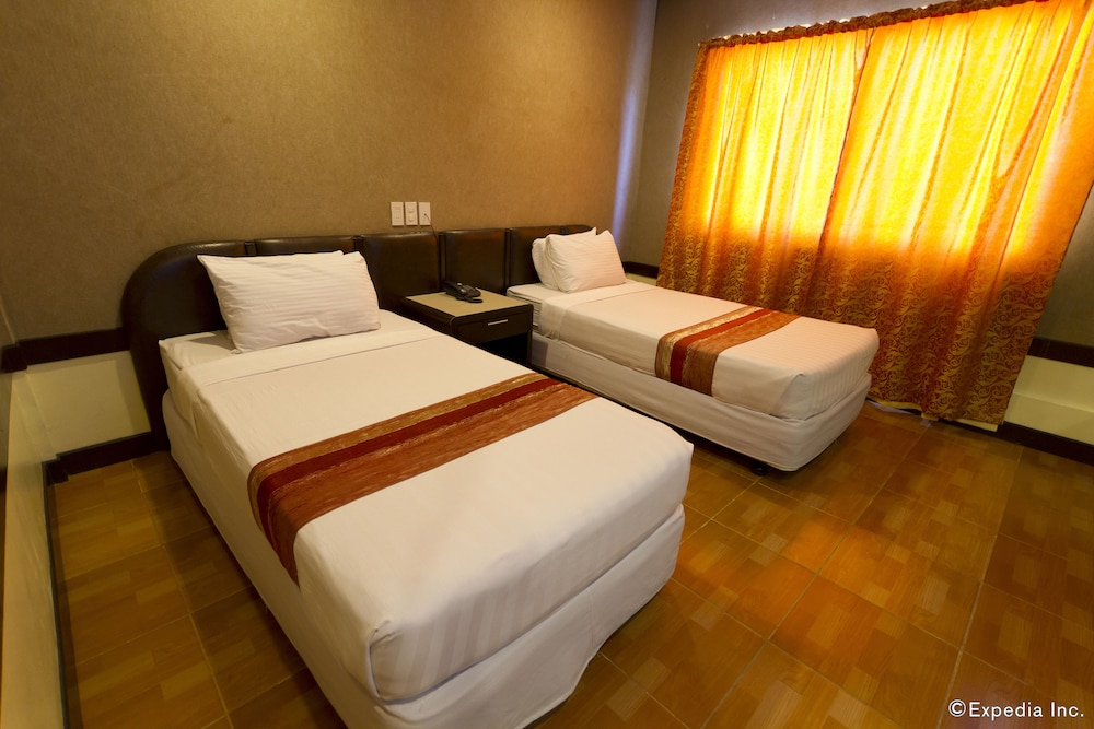 Deluxe Room, Pool View - Photo 5