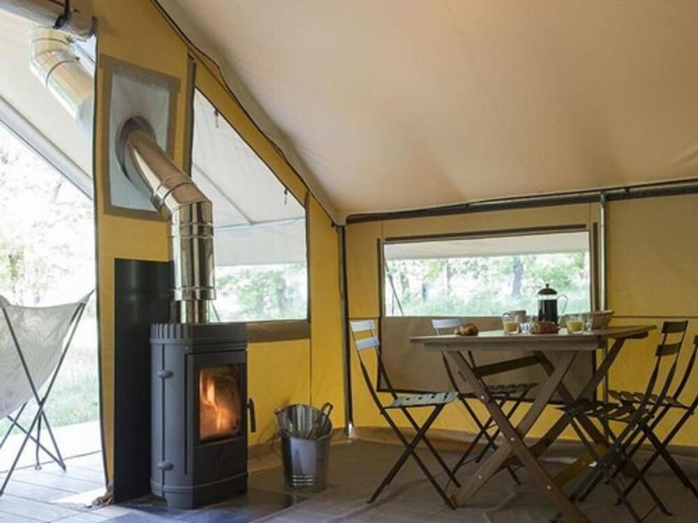 Tent (Trappeur) photo 2
