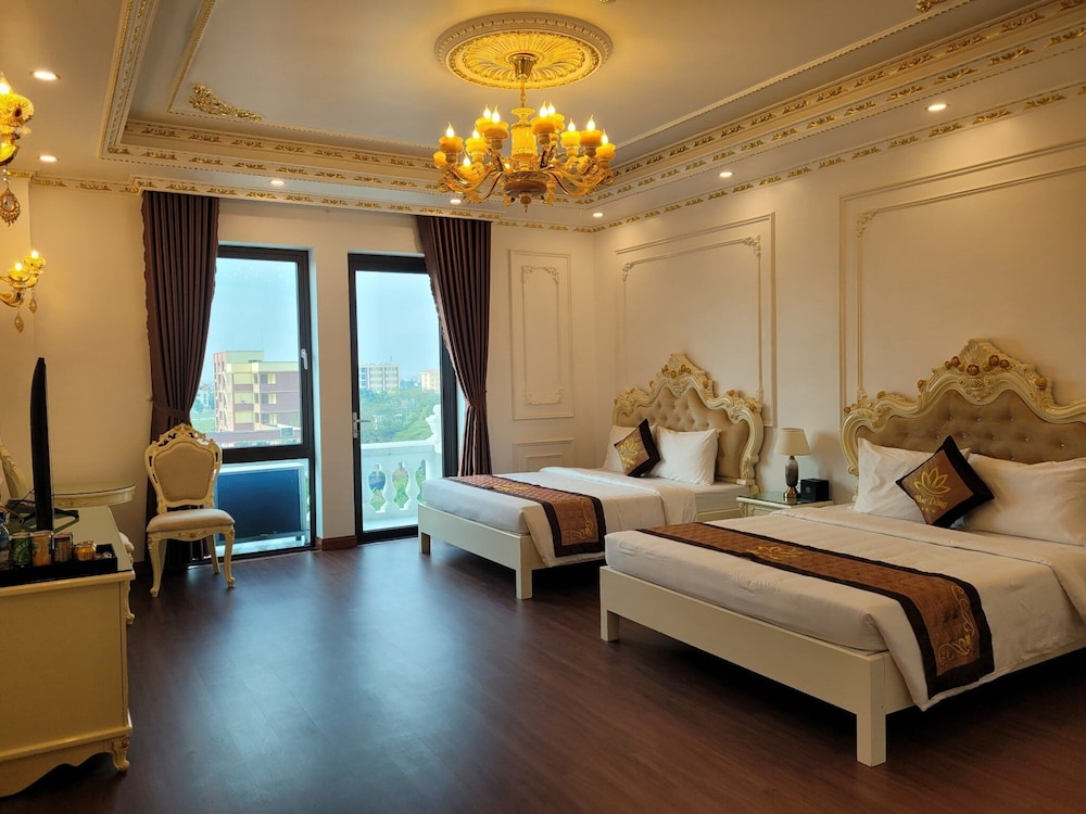 Family Room with Balcony - Photo 1