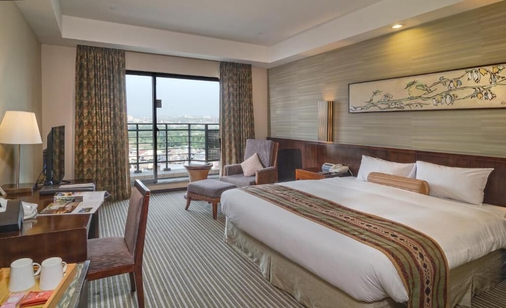Deluxe Room - Photo 4