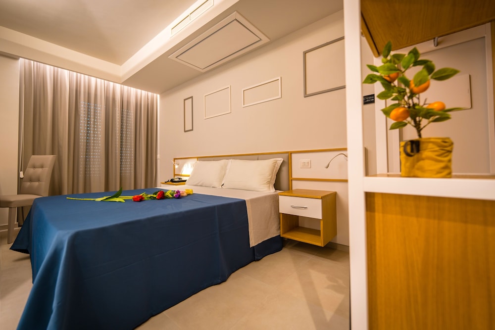 Standard Room photo 3