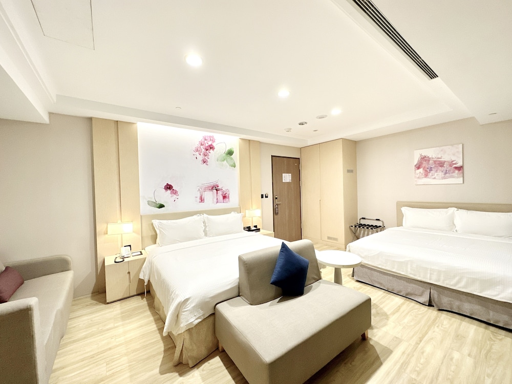 Comfort Quadruple Room (With Parking) photo 3