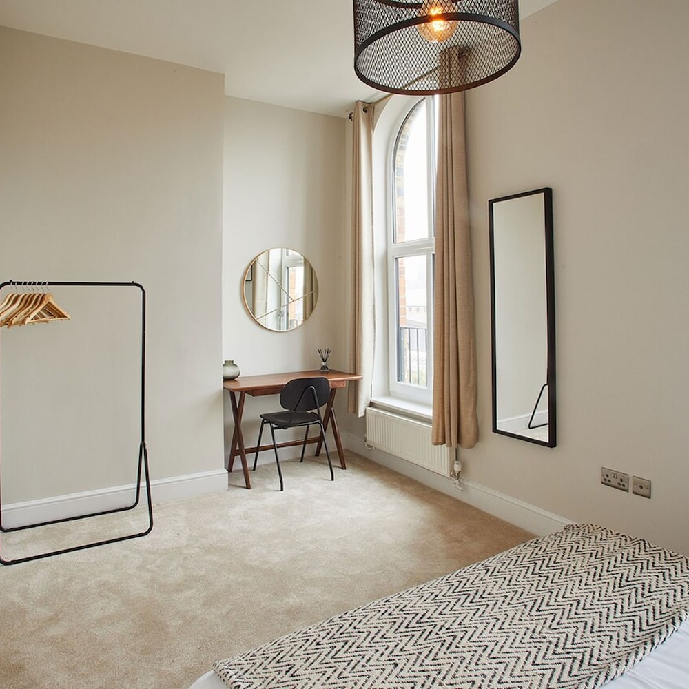 Apartment photo 2