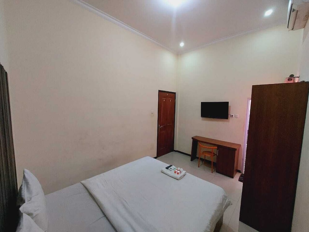 Basic Double Room photo 3