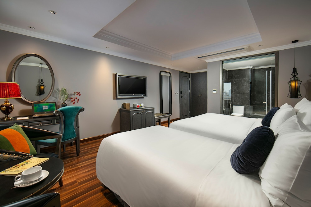 Deluxe Triple Room photo 3