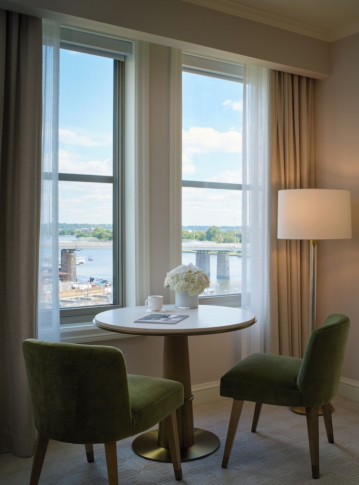 Marina View One Bedroom Suite Accessible Roll In thumbnail 6