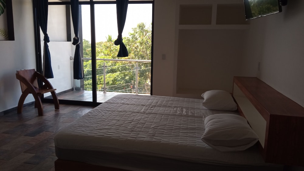 Panoramic Quadruple Room photo 2