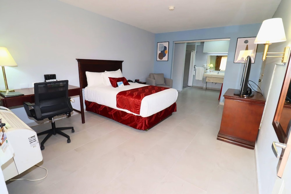 Room, 1 Double Bed, Non Smoking (Accesible) - Photo 1