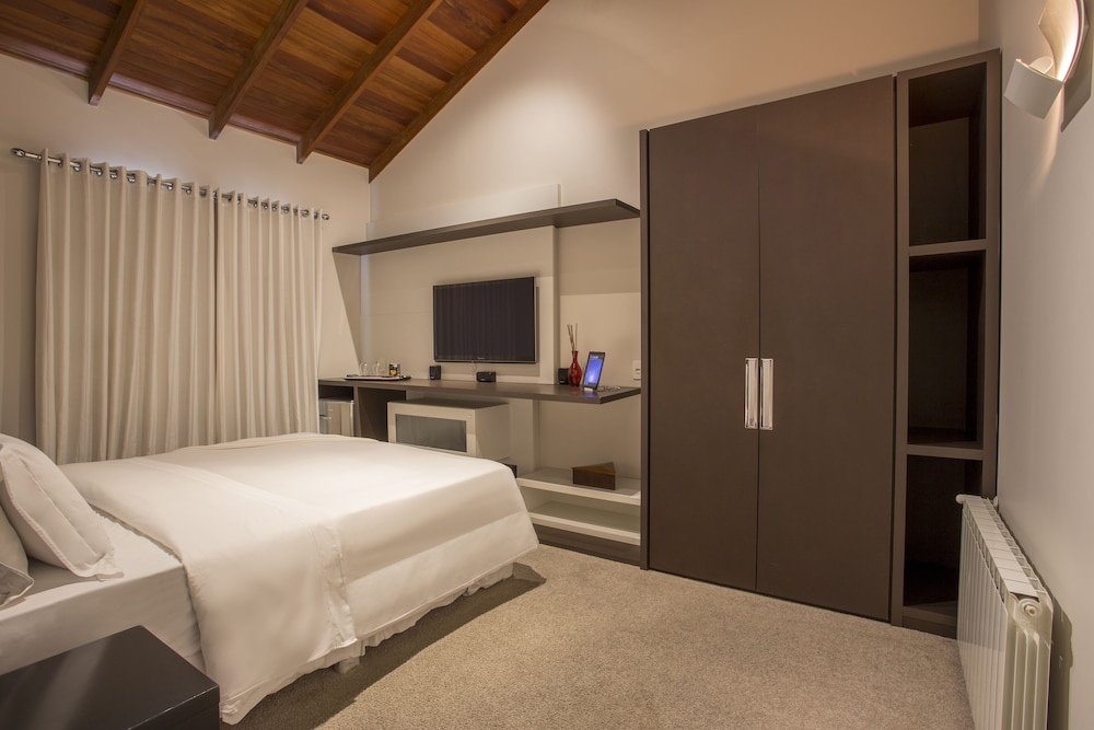 Room (Plaisir) photo 2