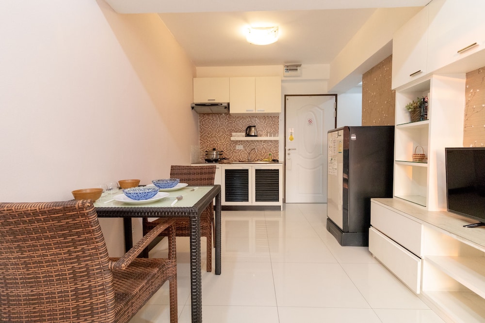 Exclusive 2 Bedroom Apartment for 6 Pax (42A) photo 2