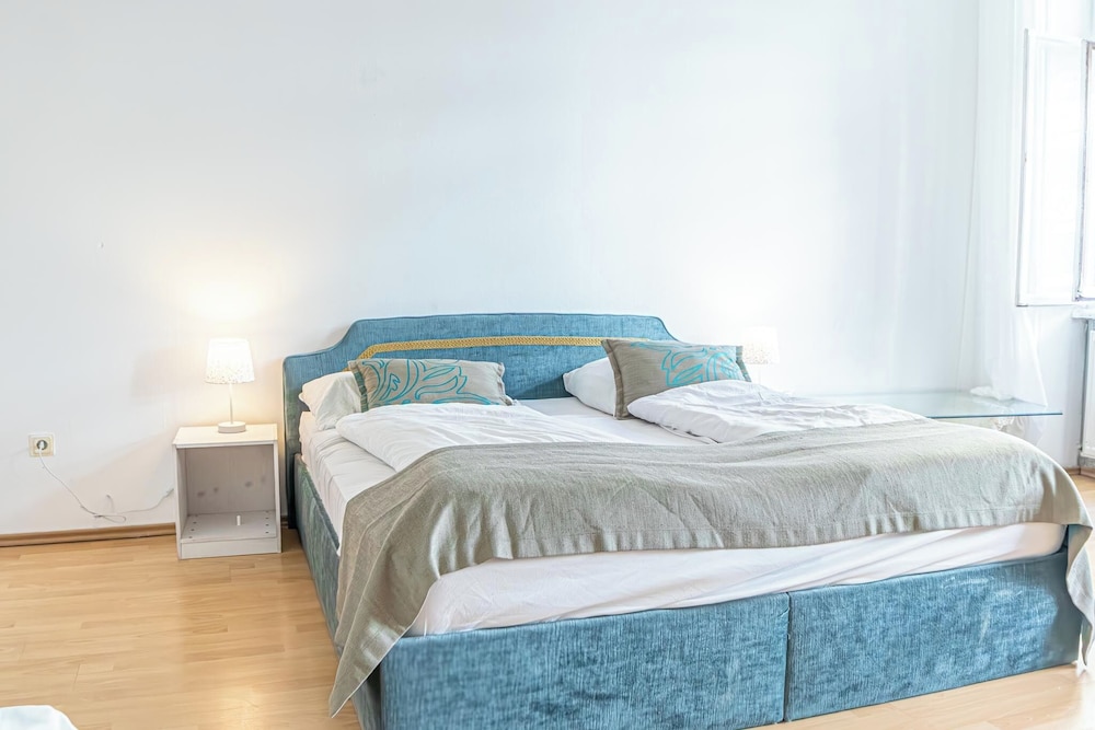 Basic Apartment