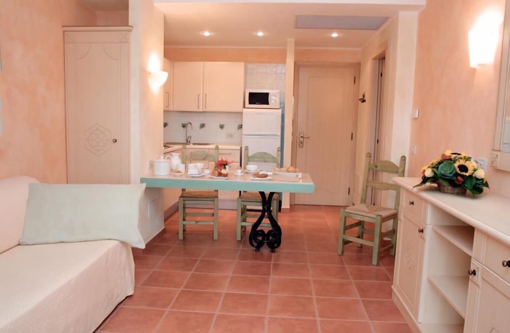 Apartment, 1 Bedroom, Kitchenette - Photo 1