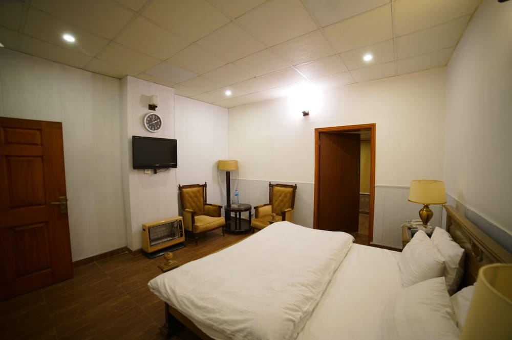 Signature Suite