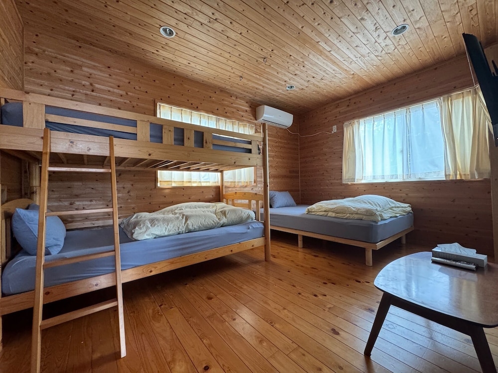 Quadruple Room, Non Smoking photo 3
