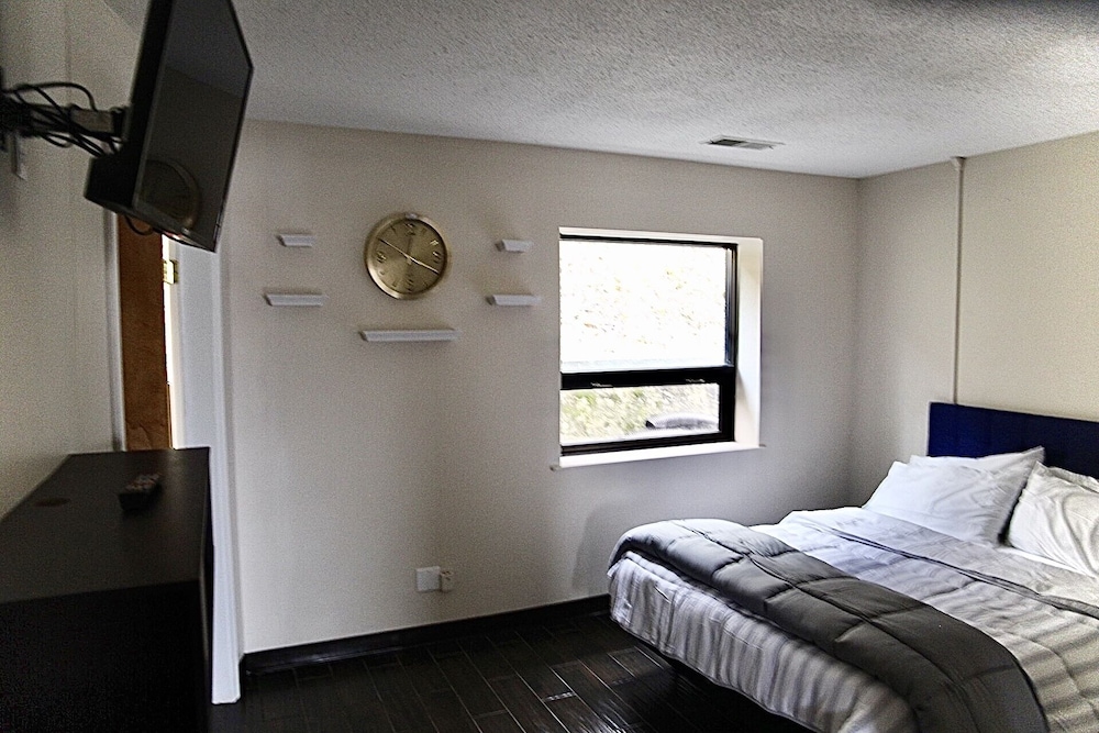 Basic Room (1) photo 1