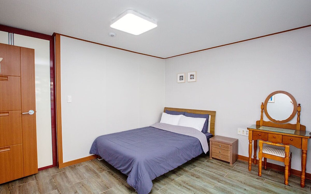 Room (Rose) photo 2