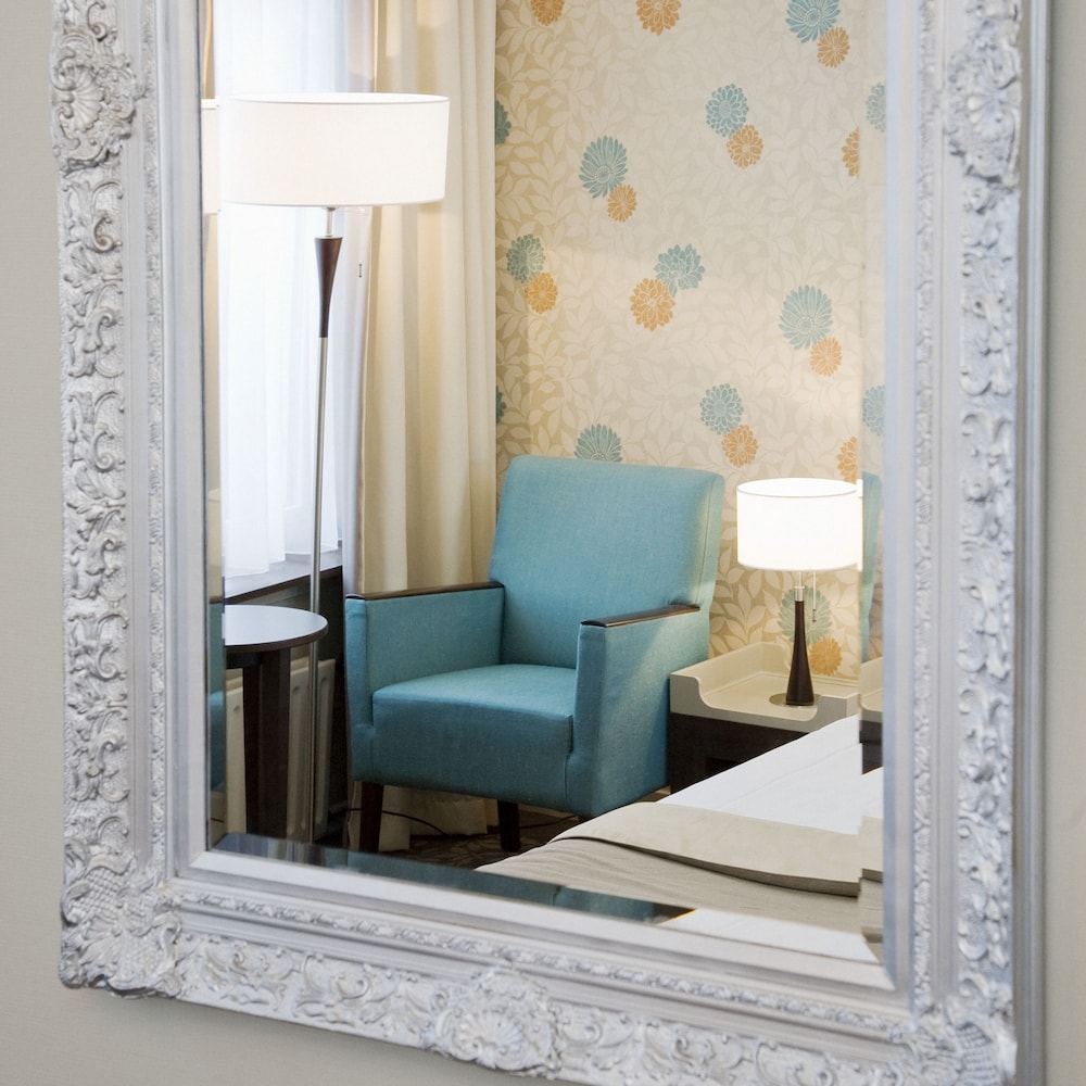 Room - Photo 3