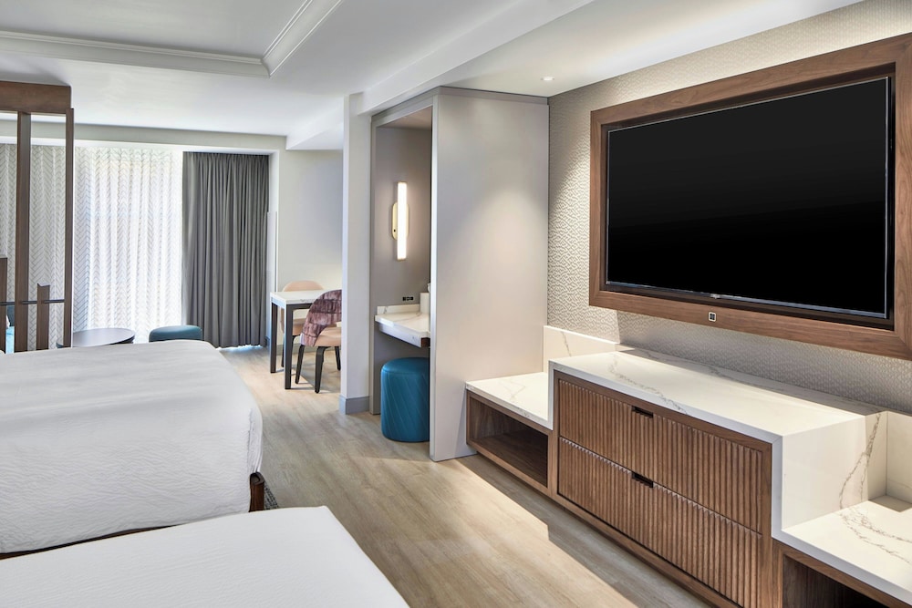 Elite Double King with Sofa Bed