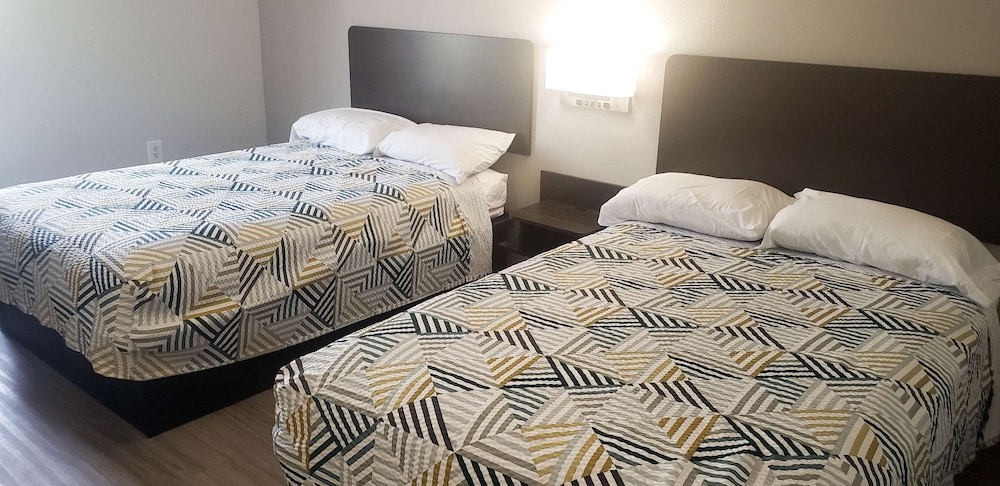 Standard Room, 2 Double Beds, Non Smoking - Photo 2