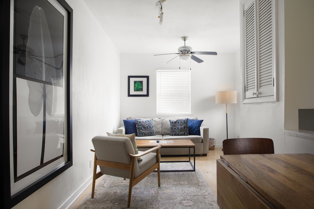 2 Bedroom Apartment - Second Floor Annex