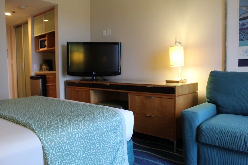 Standard Room, 1 Queen Bed (Kona Tower Run of House) photo 1