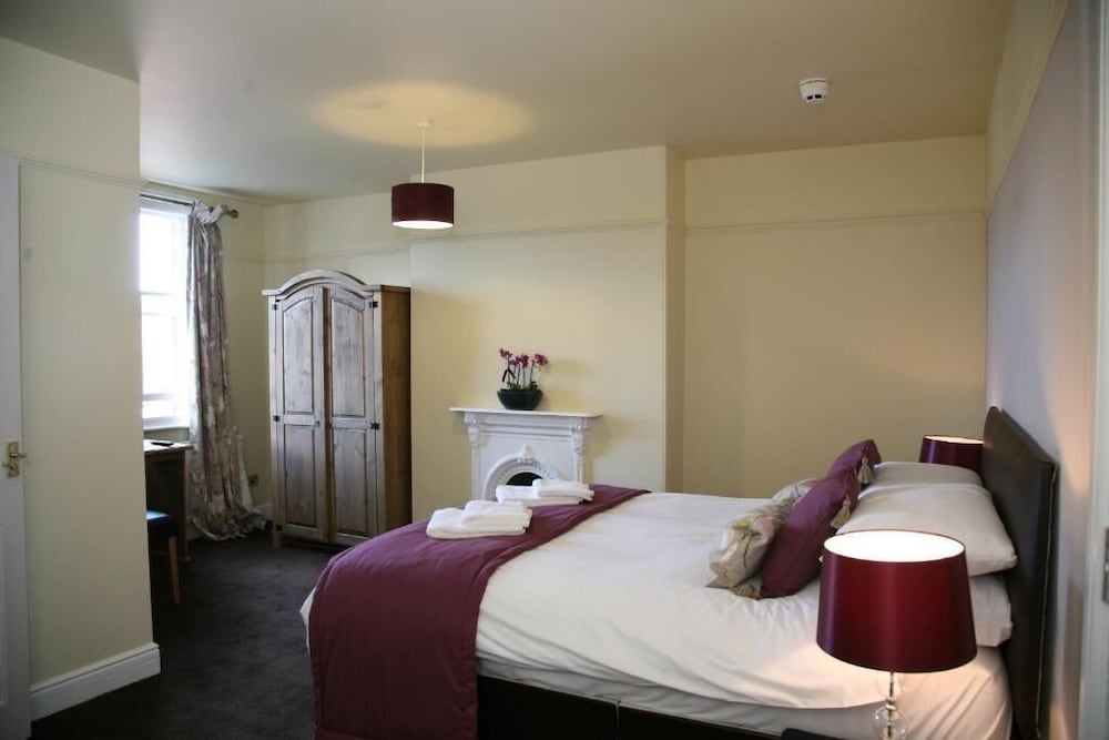 Deluxe Double Room, Ensuite, City View