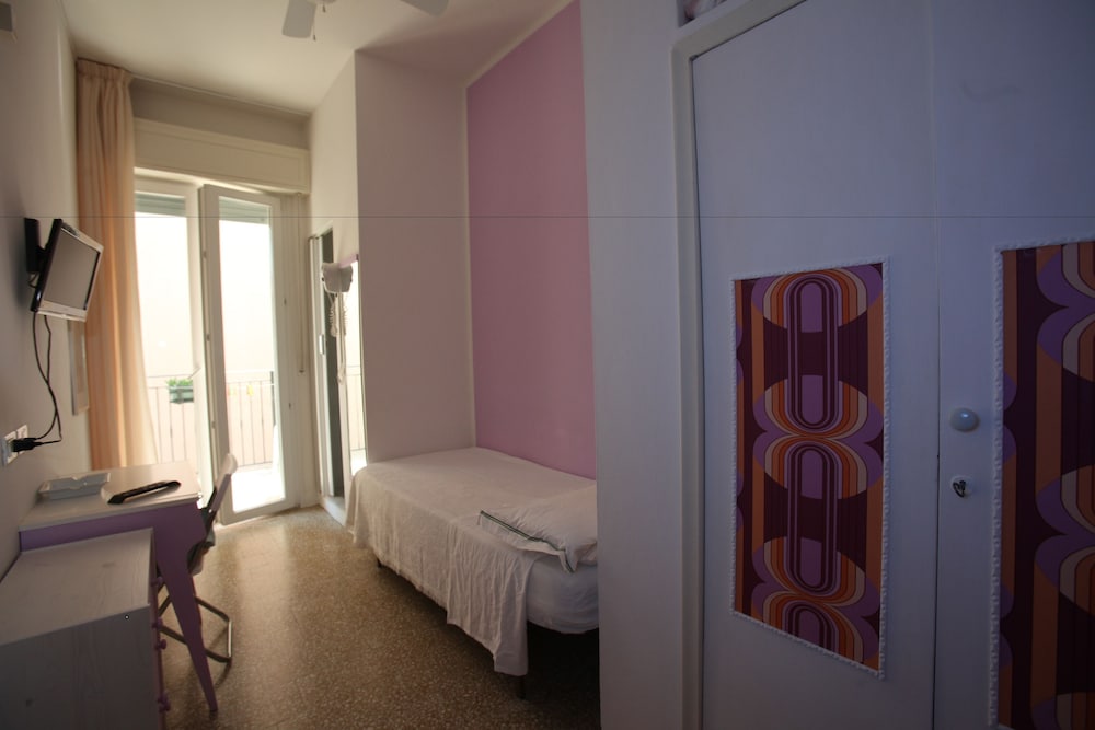 Economy Single Room photo 2