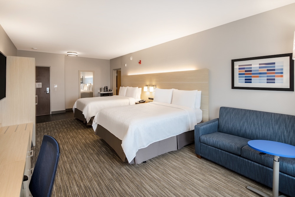 Suite, 2 Queen Beds, Accessible (Communications, Accessible Tub) - Photo 3