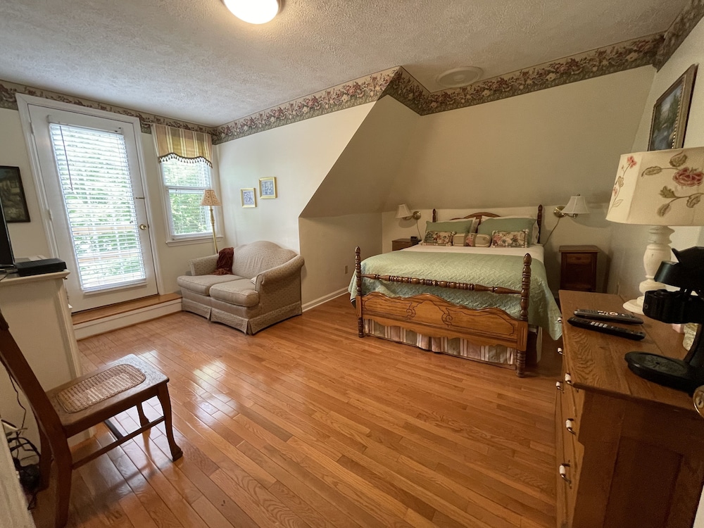 Garden Room (Second Floor) photo 1