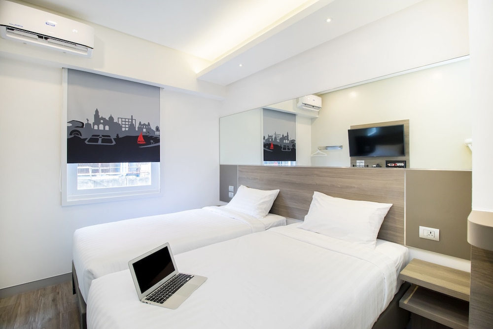 Twin Room - Photo 6