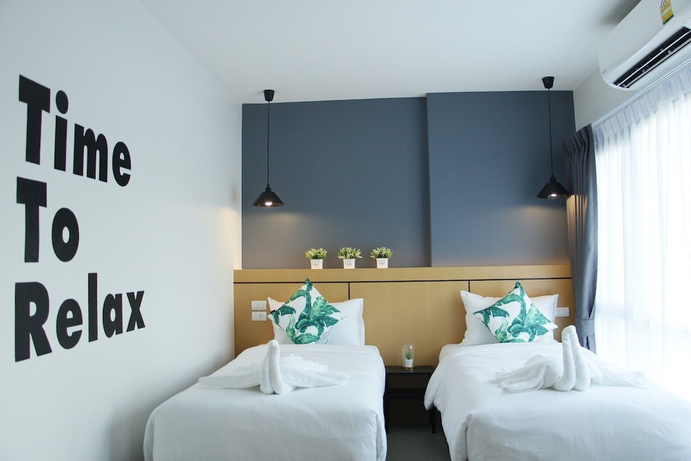 Standard Twin Room - Photo 1