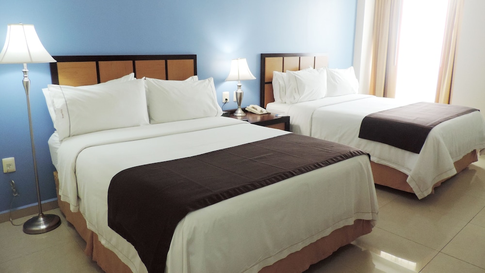 Standard Room, 2 Double Beds photo 3
