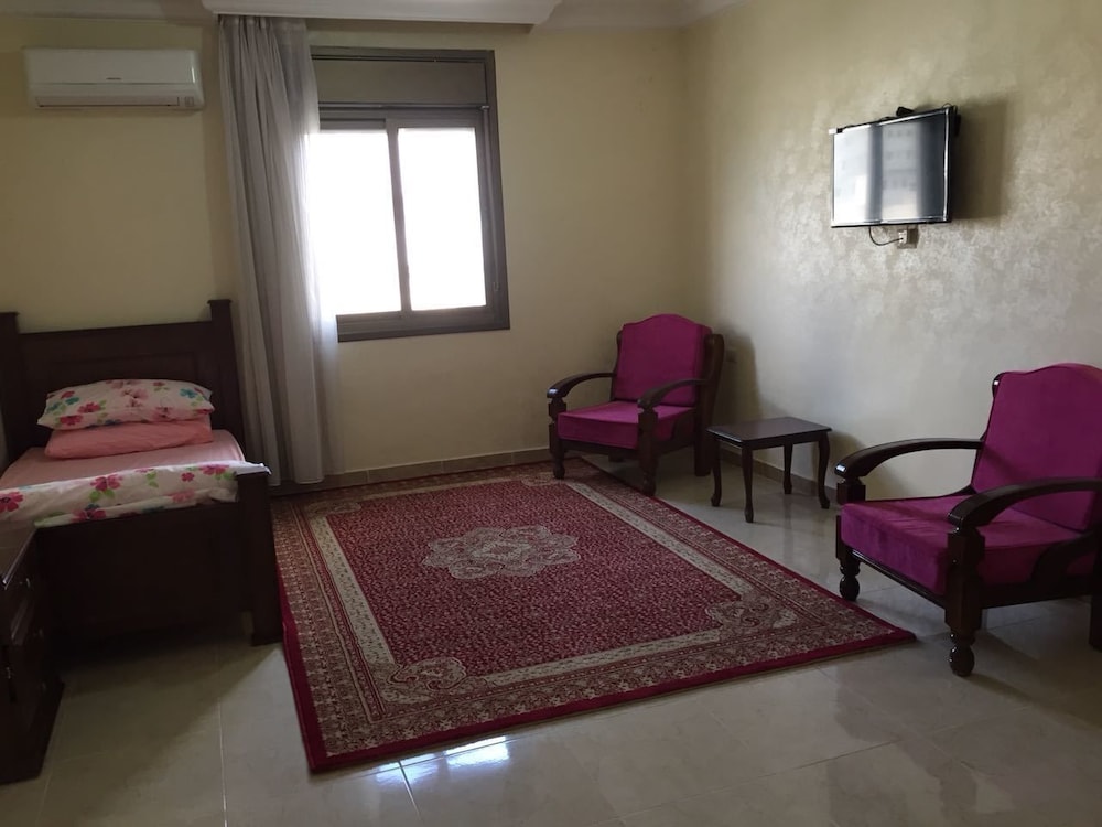 Deluxe Studio Suite