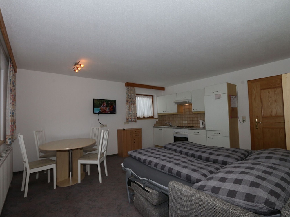 Apartment photo 3