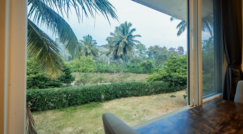Grand Room, Garden View photo 3