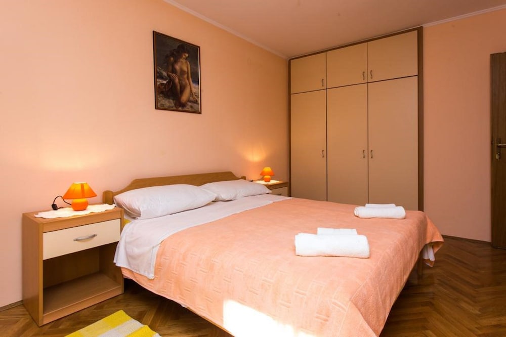 Apartment (Two Bedroom Apartment Batala)