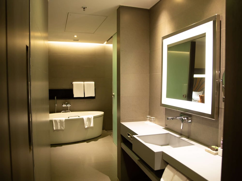 Premium Apartment, 1 Bedroom, Kitchenette thumbnail 5