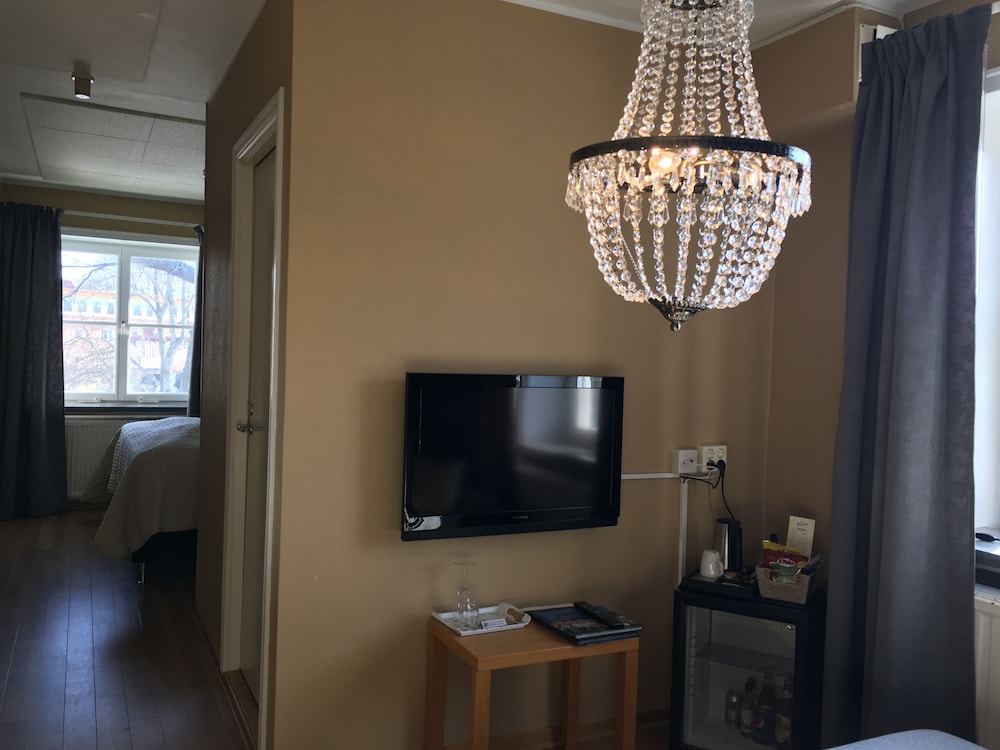 Family Room photo 2