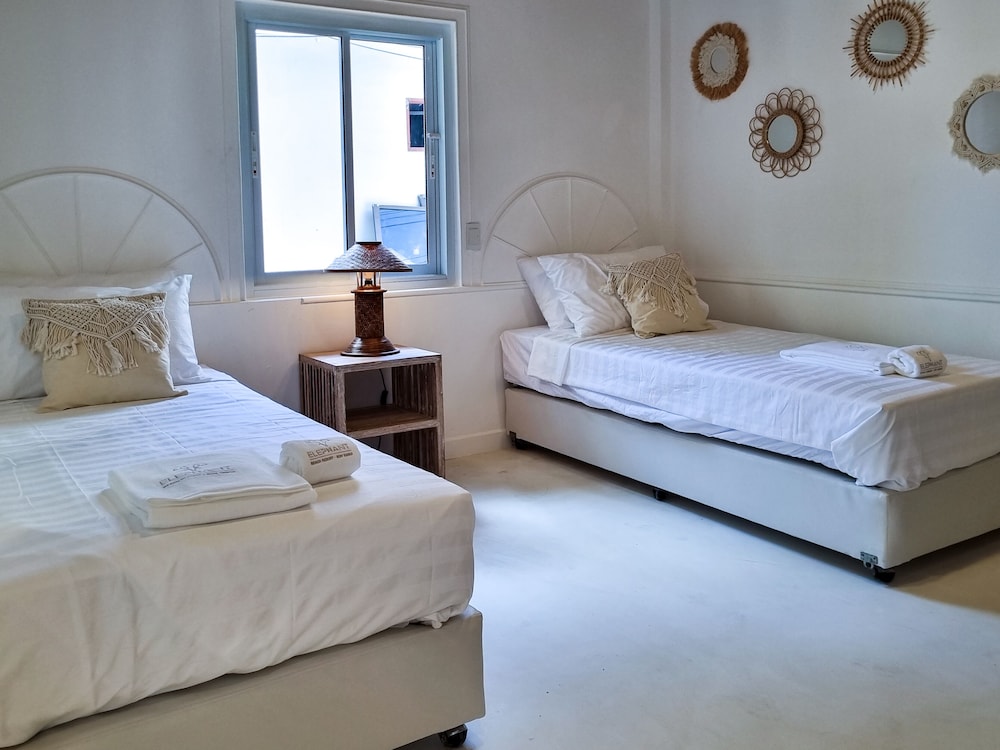 Standard Bungalow, 2 Twin Beds, Terrace, Garden View - Photo 9