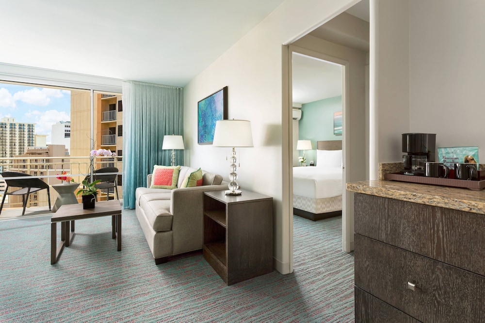 Suite - Photo 2