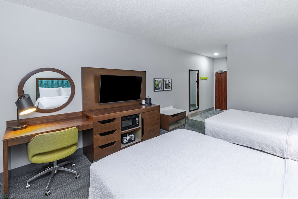 Standard Room, 2 Queen Beds photo 3