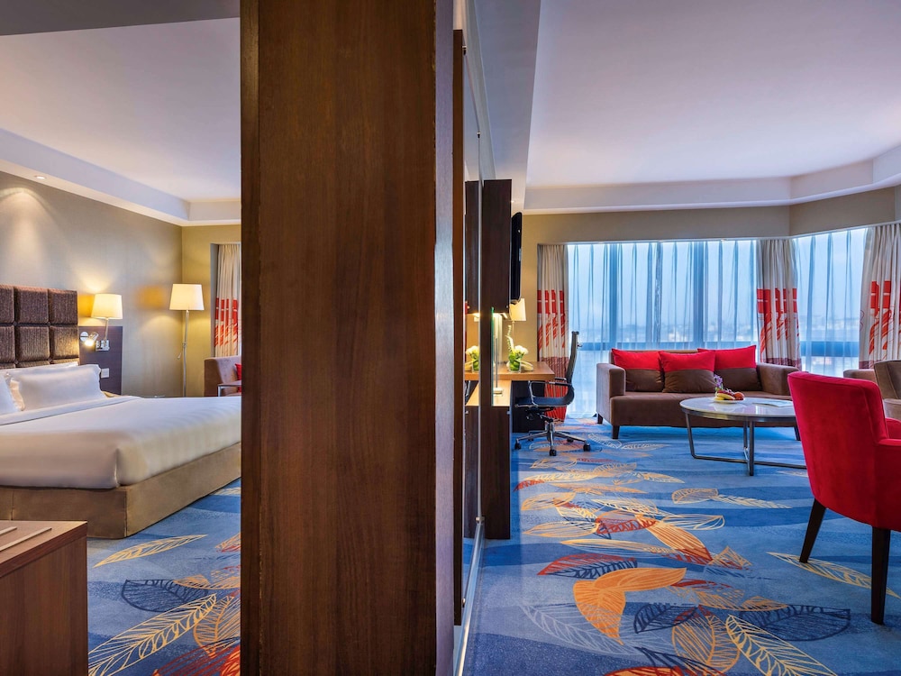 Premier Suite - Photo 4