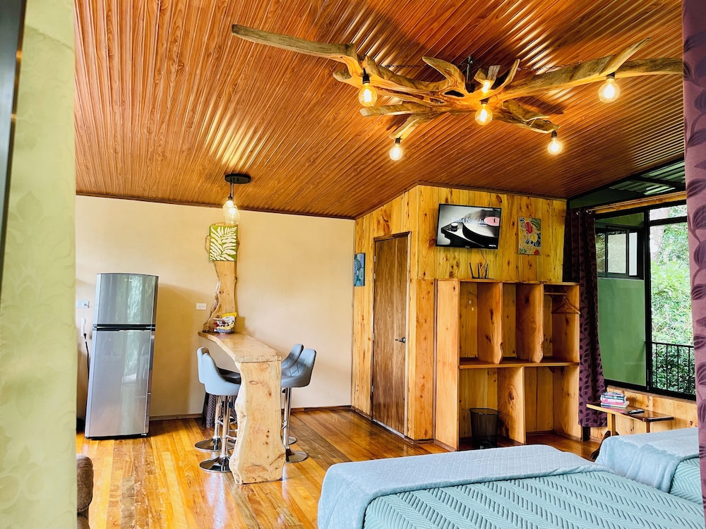 Panoramic Tree House, Garden View