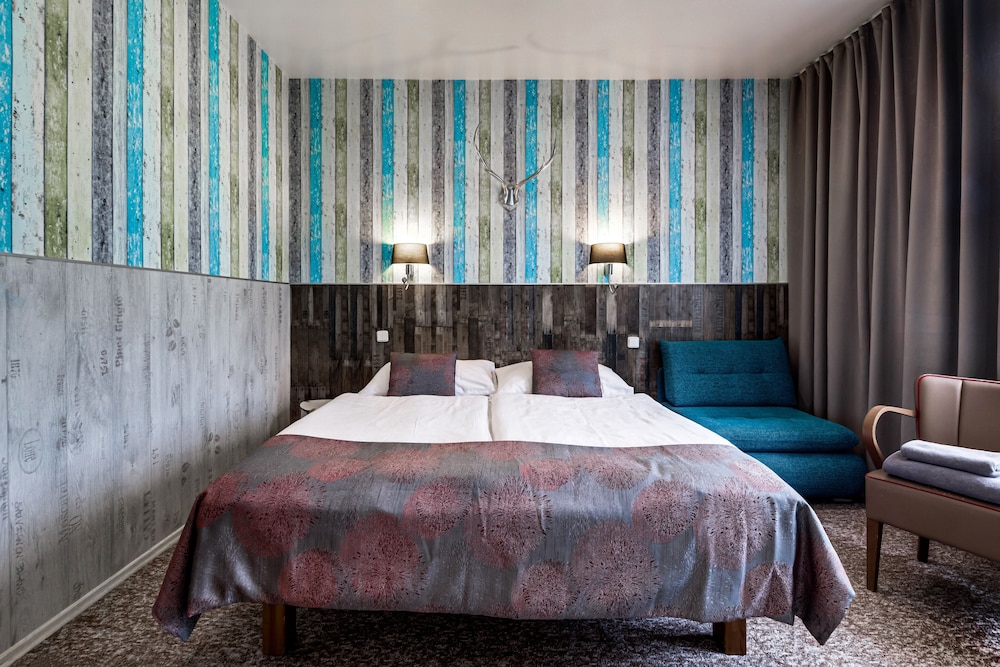 Superior Double or Twin Room - Photo 9