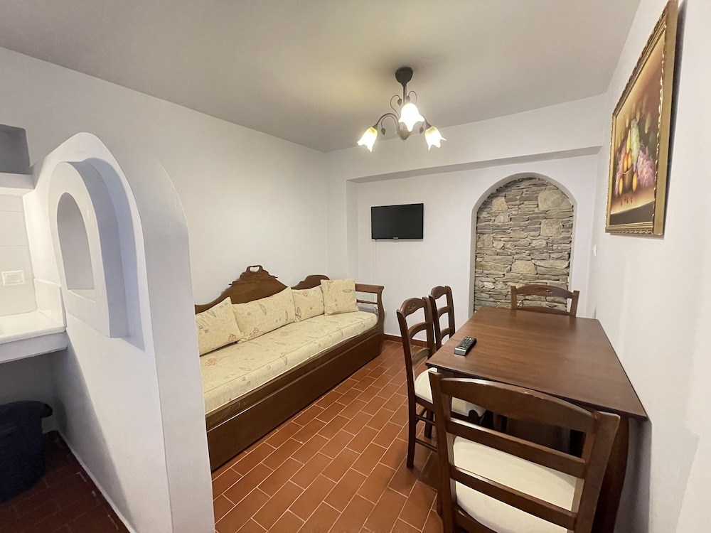 Premium Triple Room photo 3