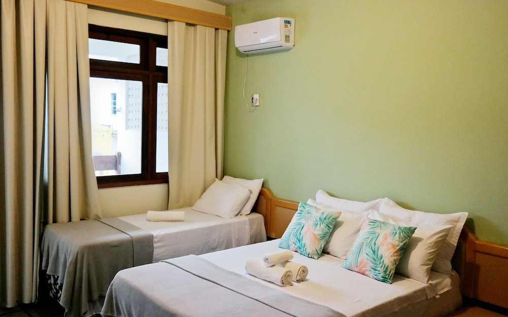Superior Triple Room, Multiple Beds, Balcony, City View photo 2