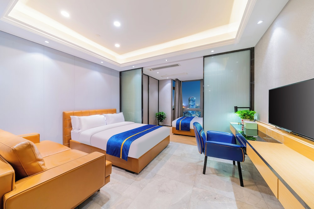 Superior Twin Room, City View