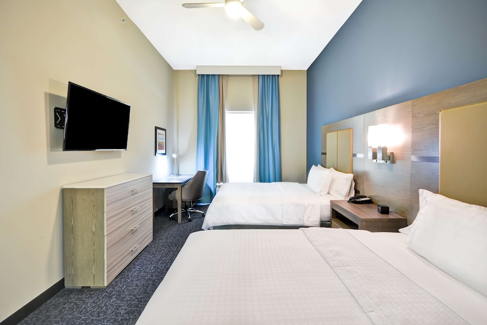 Suite, 2 Queen Beds, Accessible (Mobility & Hearing, Roll-in Shower)
